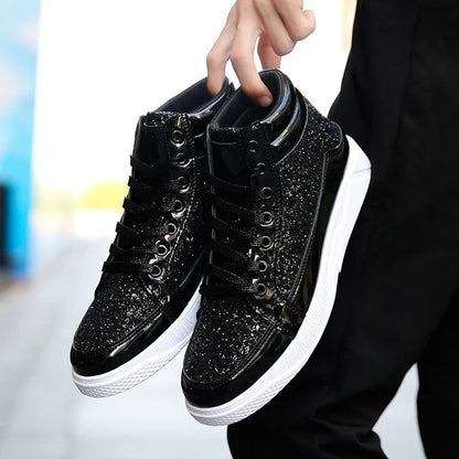 Chic und Stil | Men's Basketball Shoes with Shiny Effect