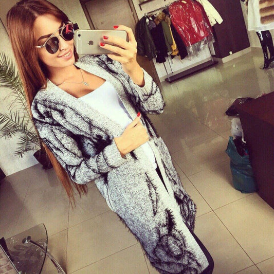 Robe en tricot pour femme avec design artistique et silhouette élégante Chic und Stil