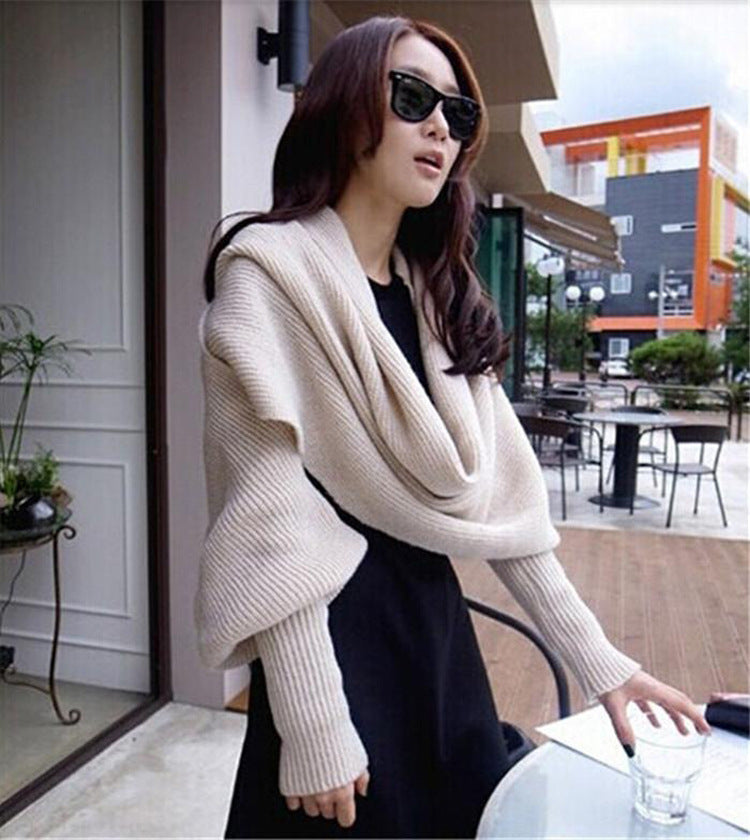 Knitted scarf for women with integrated arm part and comfortable cut Chic und Stil