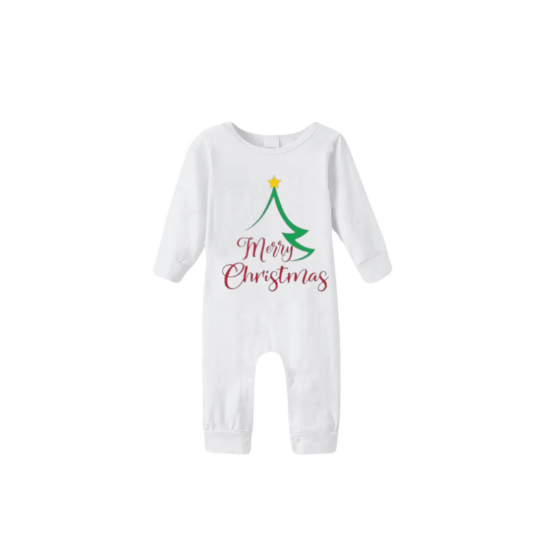 Chic und Stil | Star Shaped Christmas Tree with "Merry Christmas" in artistic writing White long sleeve shirt with red and green checkered pants Matching pajamas for the whole family