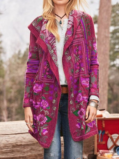 Cardigan en tricot dames joliment brodé avec capuche et poches Chic und Stil