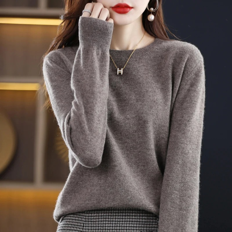 Chic und Stil | Women's Cashmere Sweater Classic Round Neck Soft Stylish