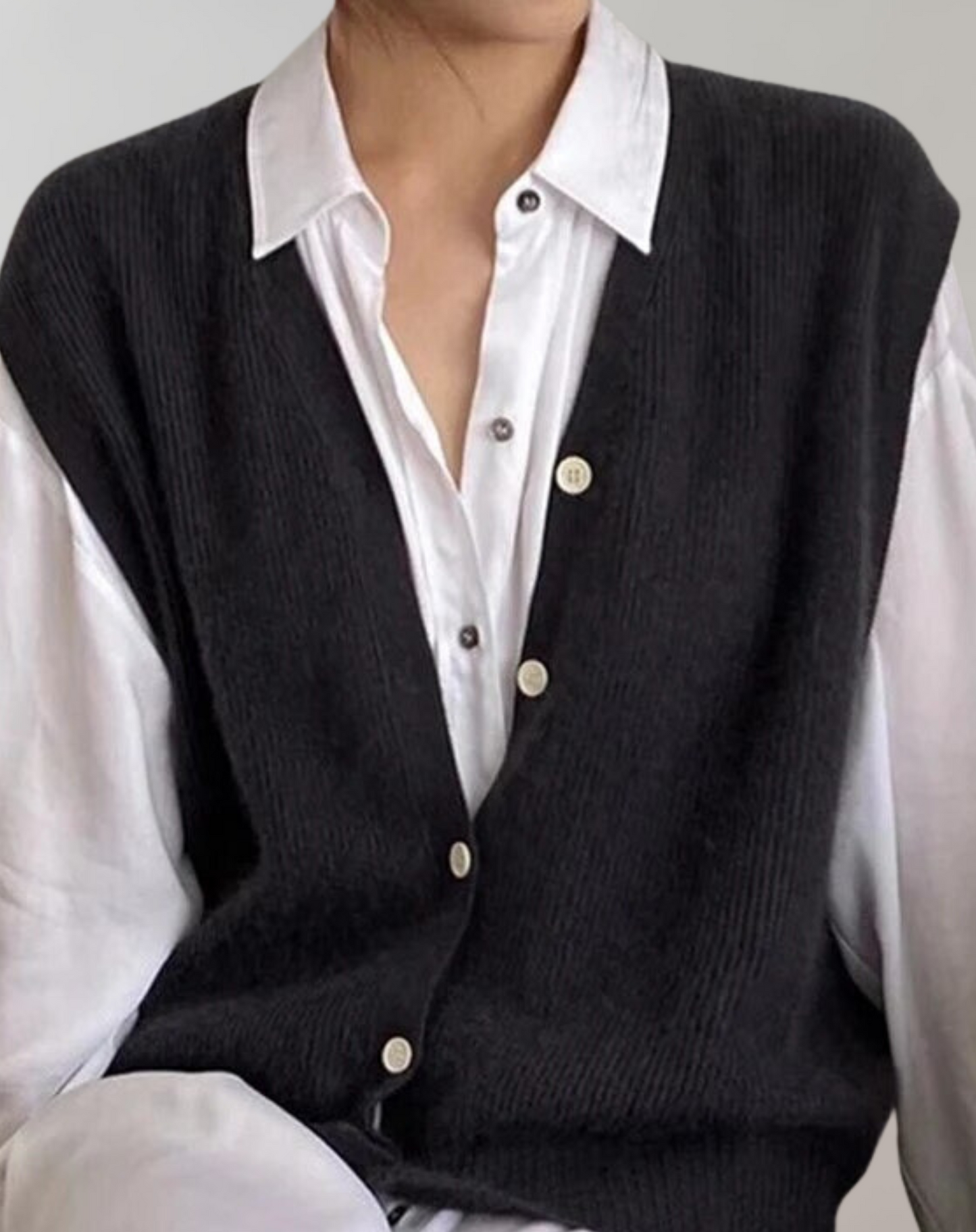 Chic und Stil | Casual knitted vest with button placket