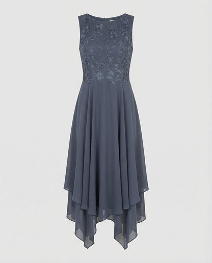 Chic und Stil | Women's Elegant Summer Dress Light & Feminine Cut