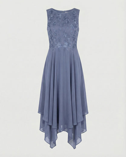 Chic und Stil | Women's Elegant Summer Dress Light & Feminine Cut