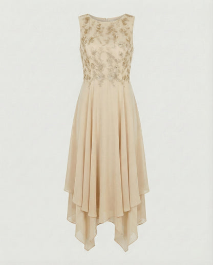 Chic und Stil | Women's Elegant Summer Dress Light & Feminine Cut