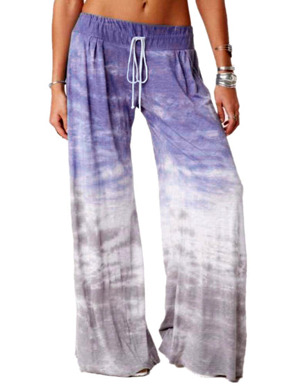 Wide beach pants for women with elastic waist and trendy batik design Chic und Stil