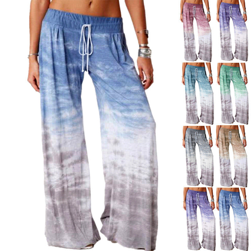Wide beach pants for women with elastic waist and trendy batik design Chic und Stil