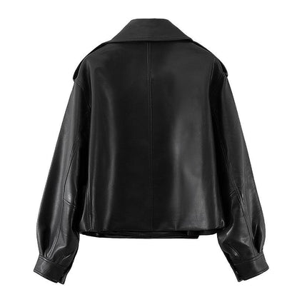 Biker jacket for women with oversized lapels and practical pockets Chic und Stil