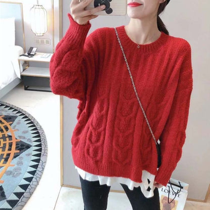Thick knit pullover for women with cable pattern and relaxed fit Chic and Style