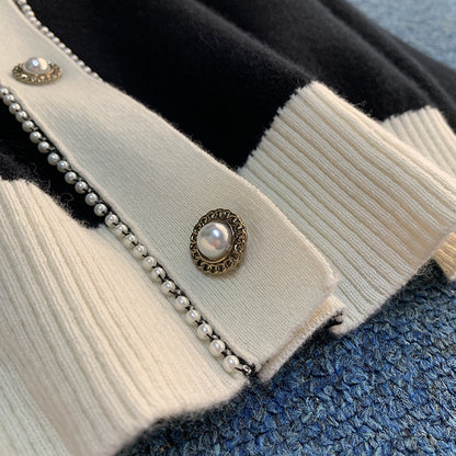Cardigan élégant pour femme à col en V avec boutons décoratifs Chic und Stil