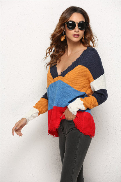 Casual knit pullover for women with deep V-neck and contrasting colors Chic and Style