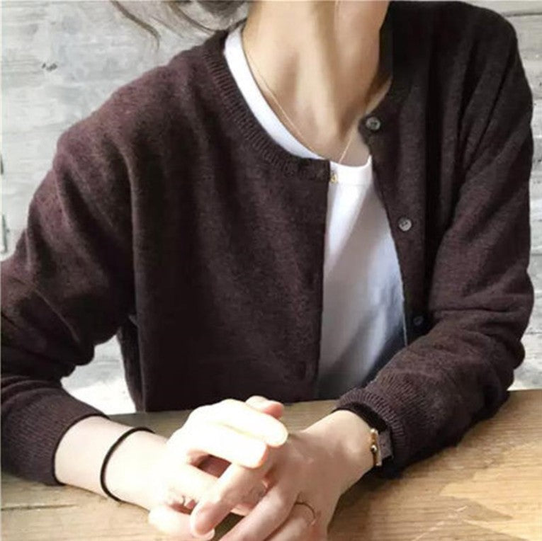 Dames cardigan avec texture fine et élégants détails de boutons Chic und Stil