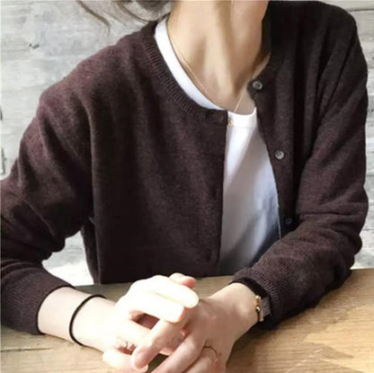 Dames cardigan avec texture fine et élégants détails de boutons Chic und Stil