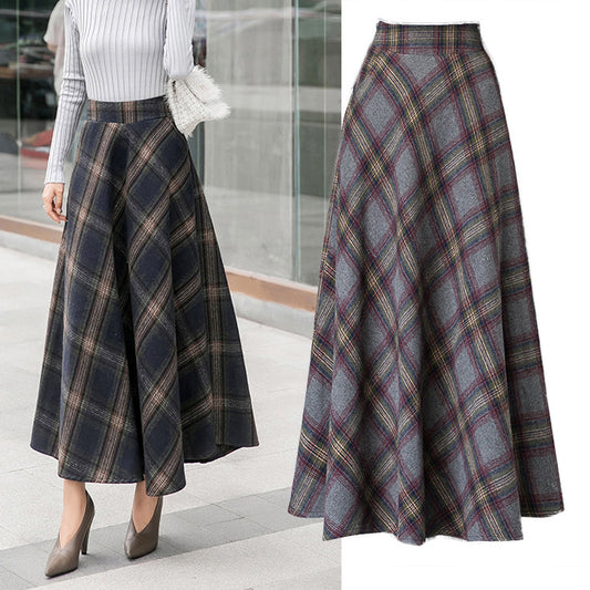 Elegant checkered skirt for women in high-quality wool blend with high waist Chic and Style