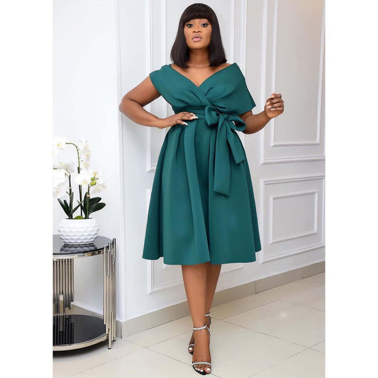 Robe portefeuille pour dames avec une ceinture élégante et une ligne raffinée Chic und Stil