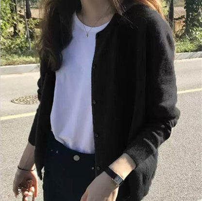 Dames cardigan avec texture fine et élégants détails de boutons Chic und Stil