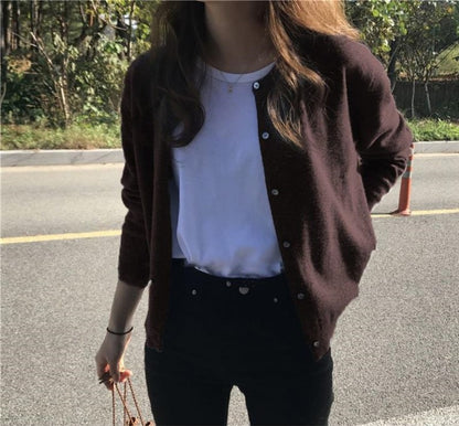 Dames cardigan avec texture fine et élégants détails de boutons Chic und Stil