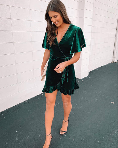 Robe portefeuille pour femmes en velours luxueux avec volants Chic und Stil