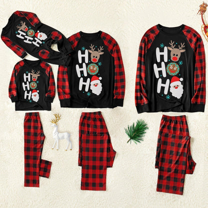 Chic und Stil | Christmas “Ho Ho Ho” Letters Print Santa Claus & Gingerbread & Moose Pattern Contrast Black Top and Black & Red Checked Pants Family Matching Pajama Set with Dog Bandana