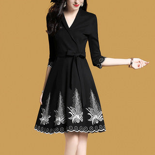Robe A-ligne élégante brodée Chic und Stil dames