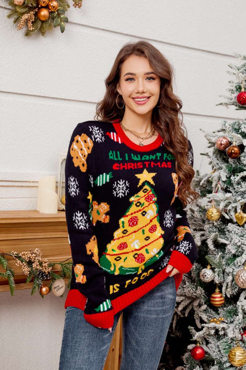 Chic und Stil | Casual round neck pullover with embroidered Christmas tree