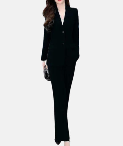 Chic und Stil | Elegant trouser suit with tailored blazer