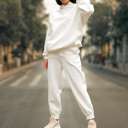 Chic und Stil | Stylish and trendy hoodie and pants set