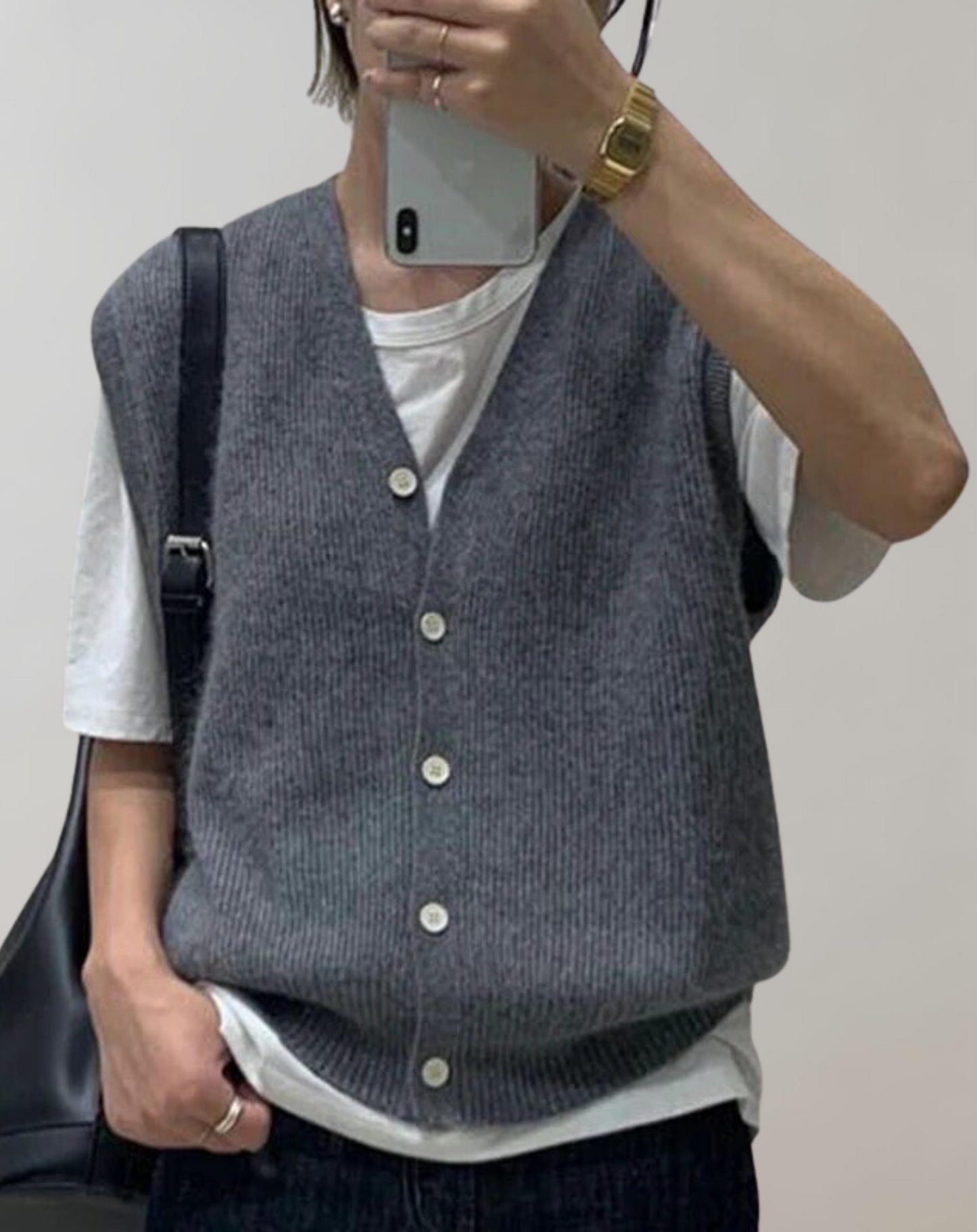 Chic und Stil | Casual knitted vest with button placket