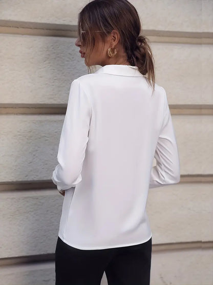 Chic und Stil | Simple Women's Blouse