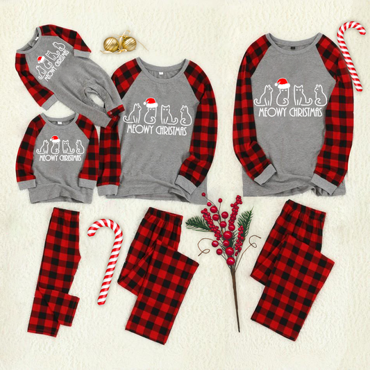 Chic und Stil | Christmas Cartoon Cat Pattern "Meowy Christmas" Letter Print Contrast Top and Checkered Pants Family Matching Pajama Set with Dog Bandana