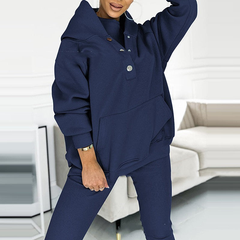 Chic und Stil | 3-piece women's sports set with oversized sweatshirt and slim pants