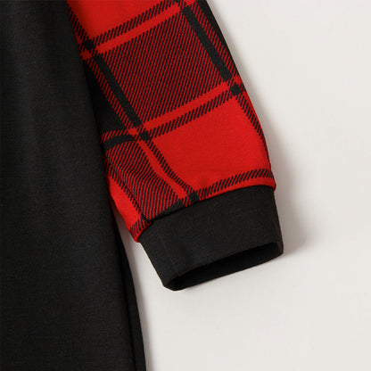 Chic und Stil | Christmas tree & "2025 Creating Memories Together" patterned contrast top and black-red checkered pants family matching pajama set