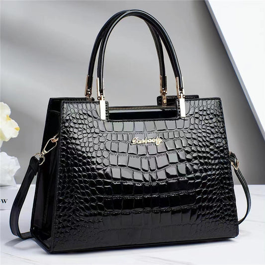 Chic und Stil | Handbag Made Of Shiny Crocodile