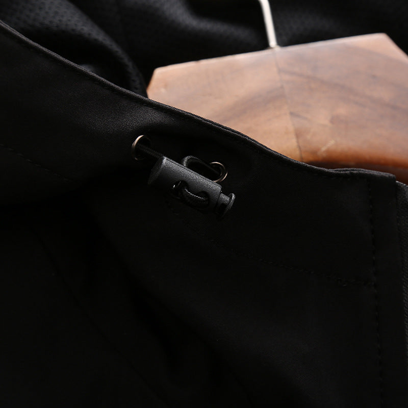 Functional sports jacket for men with adjustable hood and breathable mesh inserts Chic and Style