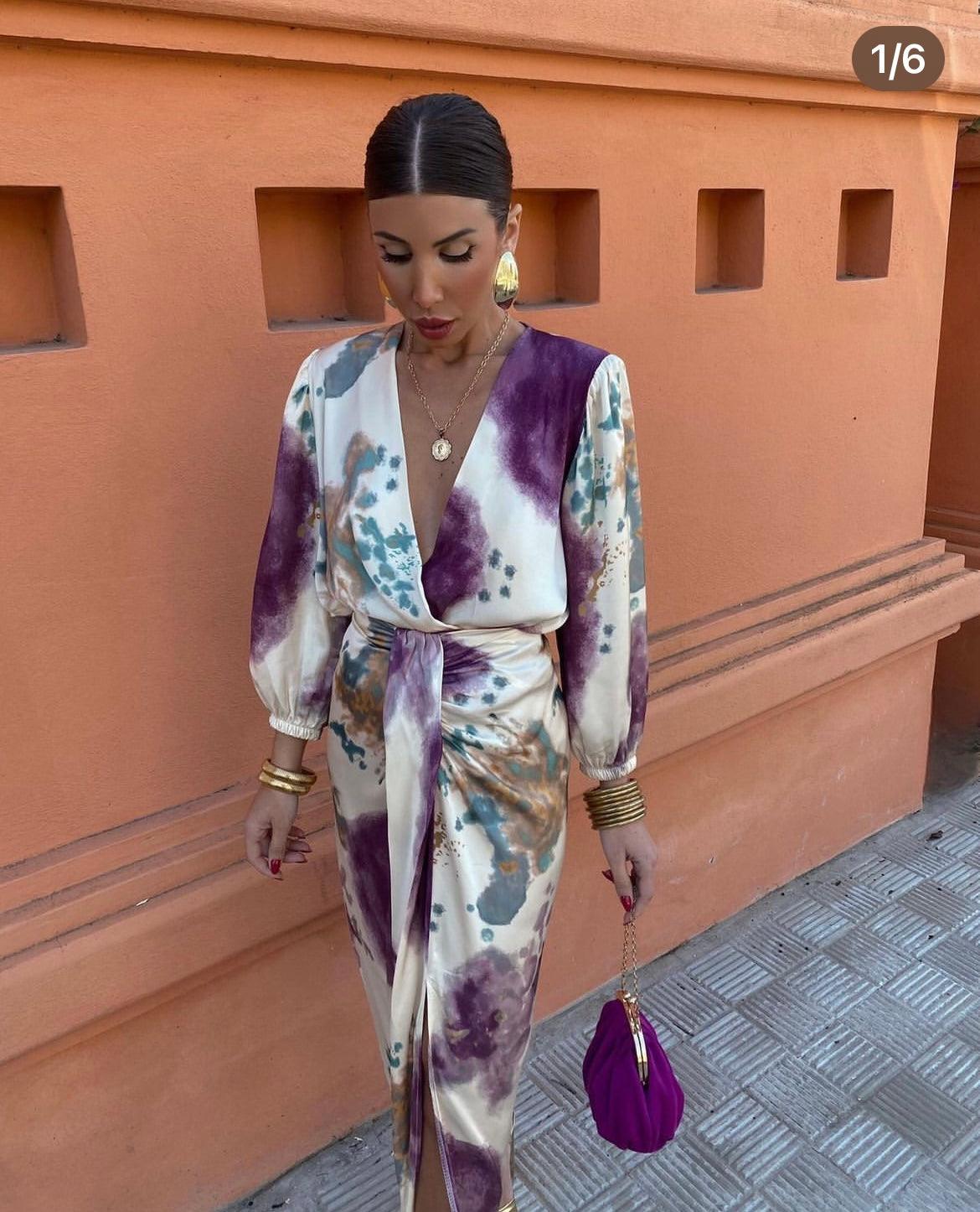 Chic und Stil | Robe élégante avec décolleté en V