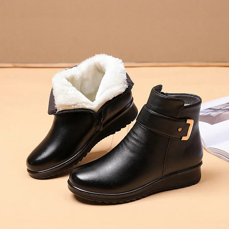 Chic and Style | Women's orthopedic boots with metal buckle in genuine leather and wool