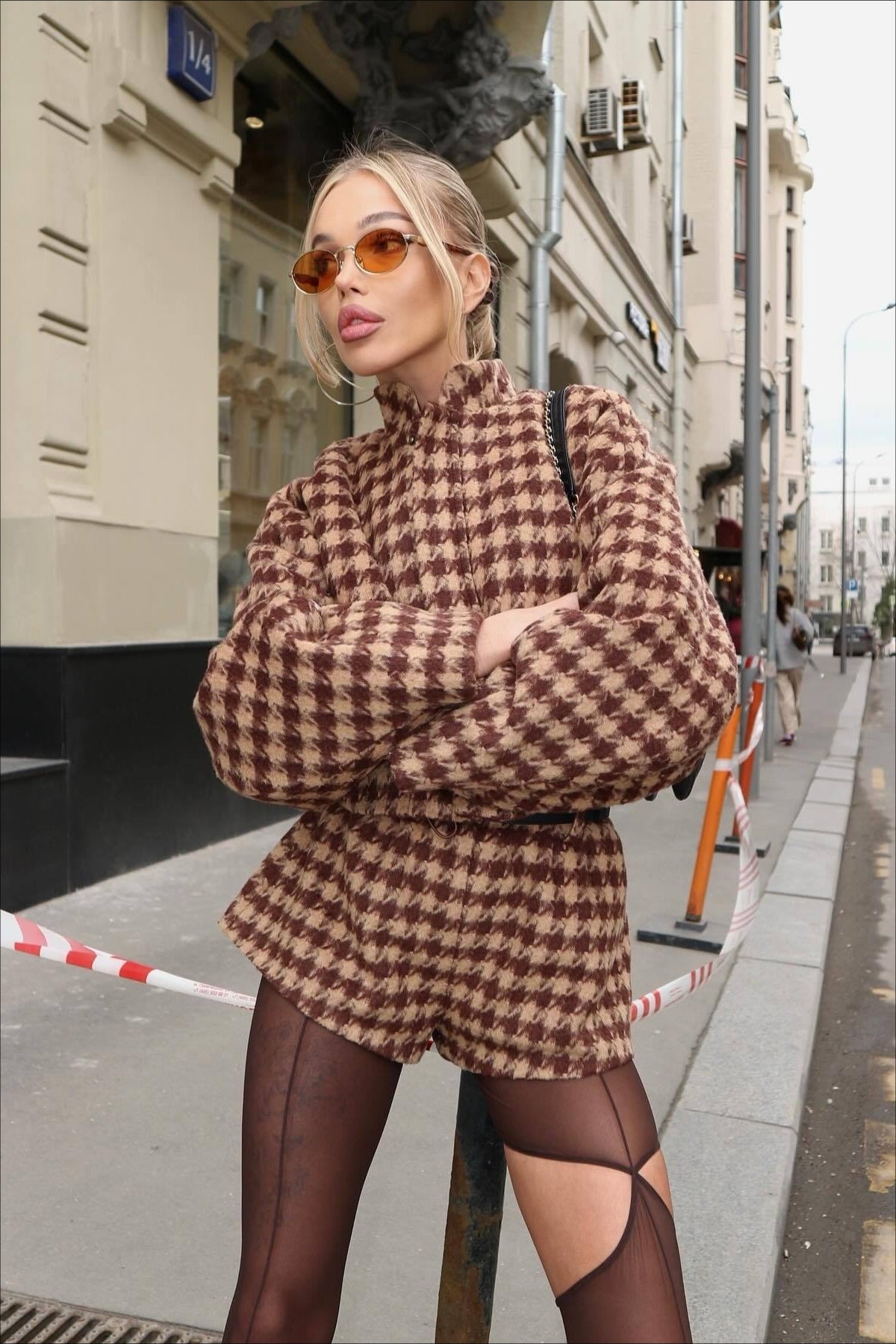 Chic und Stil | Houndstooth Zip Jacket and Shorts Two-Piece Set