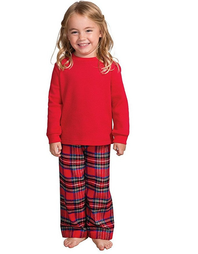 Chic und Stil | Pure Red Long Sleeve Christmas Pajama Top and Matching Long Checkered Pants for the Whole Family