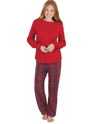 Chic und Stil | Pure Red Long Sleeve Christmas Pajama Top and Matching Long Checkered Pants for the Whole Family