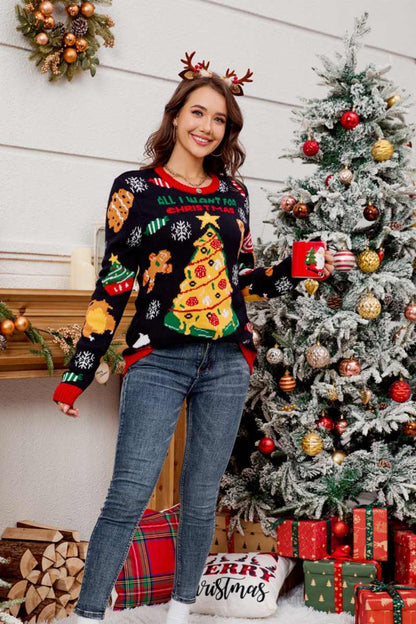 Chic und Stil | Casual round neck pullover with embroidered Christmas tree