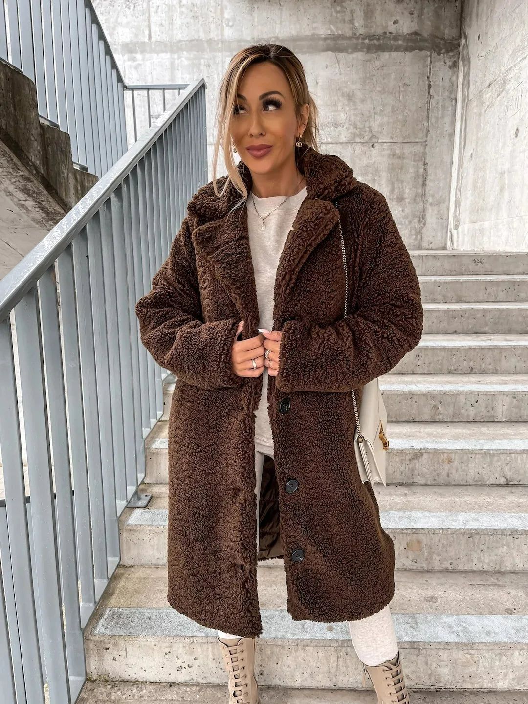 Chic und Stil | Plush Trench Coat