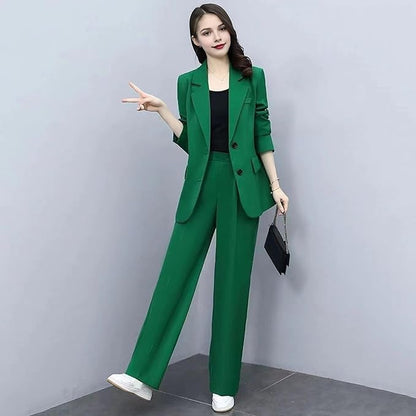 Chic und Stil | Elegant trouser suit with tailored blazer
