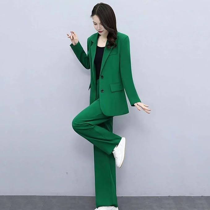 Chic und Stil | Elegant trouser suit with tailored blazer