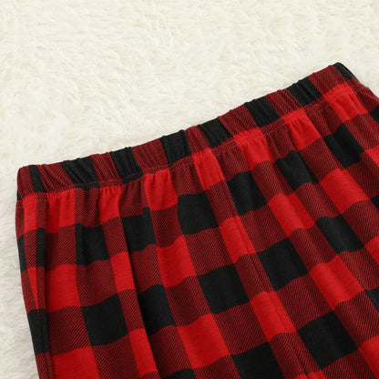 Chic und Stil | Christmas hat and 'Believe' letter print pattern contrast black top and black & red checkered pants family matching pajamas set