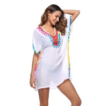 Robe de plage ornée de pompons vifs pour femmes Chic und Stil