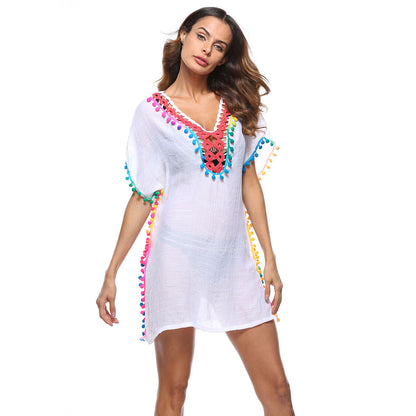 Robe de plage ornée de pompons vifs pour femmes Chic und Stil