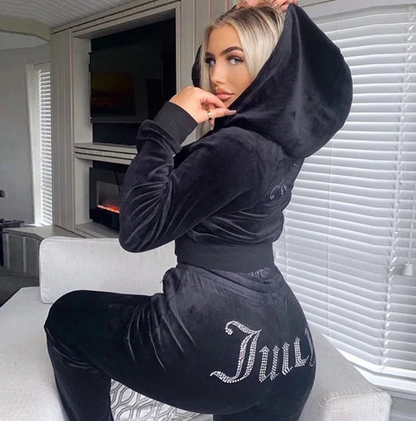 Chic and Stylish | Juicy Sweatshirt and Pants with Diamonds