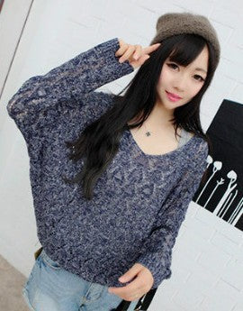 Pull en tricot aérien pour femmes avec décolleté en V et motif artistique Chic und Stil