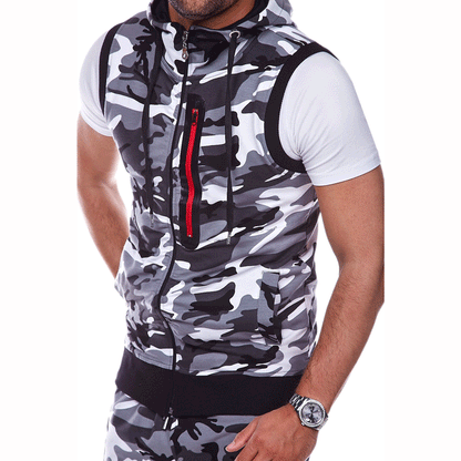 Veste à capuche sportive pour hommes au design camouflage moderne avec poches pratiques Chic und Stil